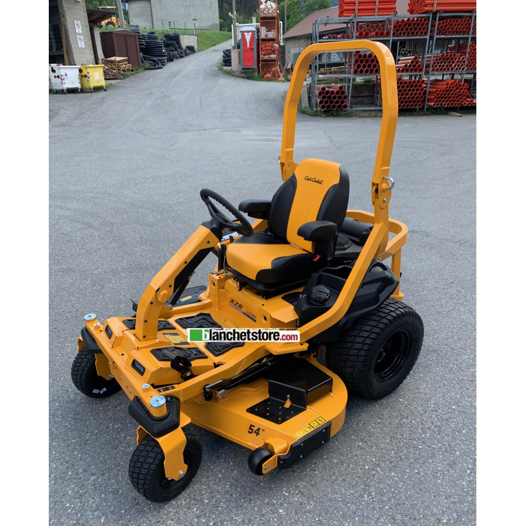 Trattorino raggio zero Cub Cadet XZ8 S137i Taglio 137cm 13.8kW Trattorino raggio zero Cub Cadet XZ8 S137i Taglio 137cm 13.8kW