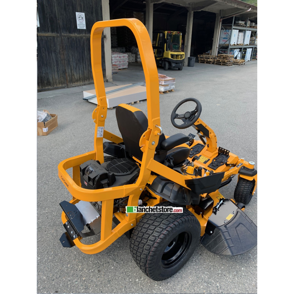 Trattorino raggio zero Cub Cadet XZ8 S137i Taglio 137cm 13.8kW Trattorino raggio zero Cub Cadet XZ8 S137i Taglio 137cm 13.8kW